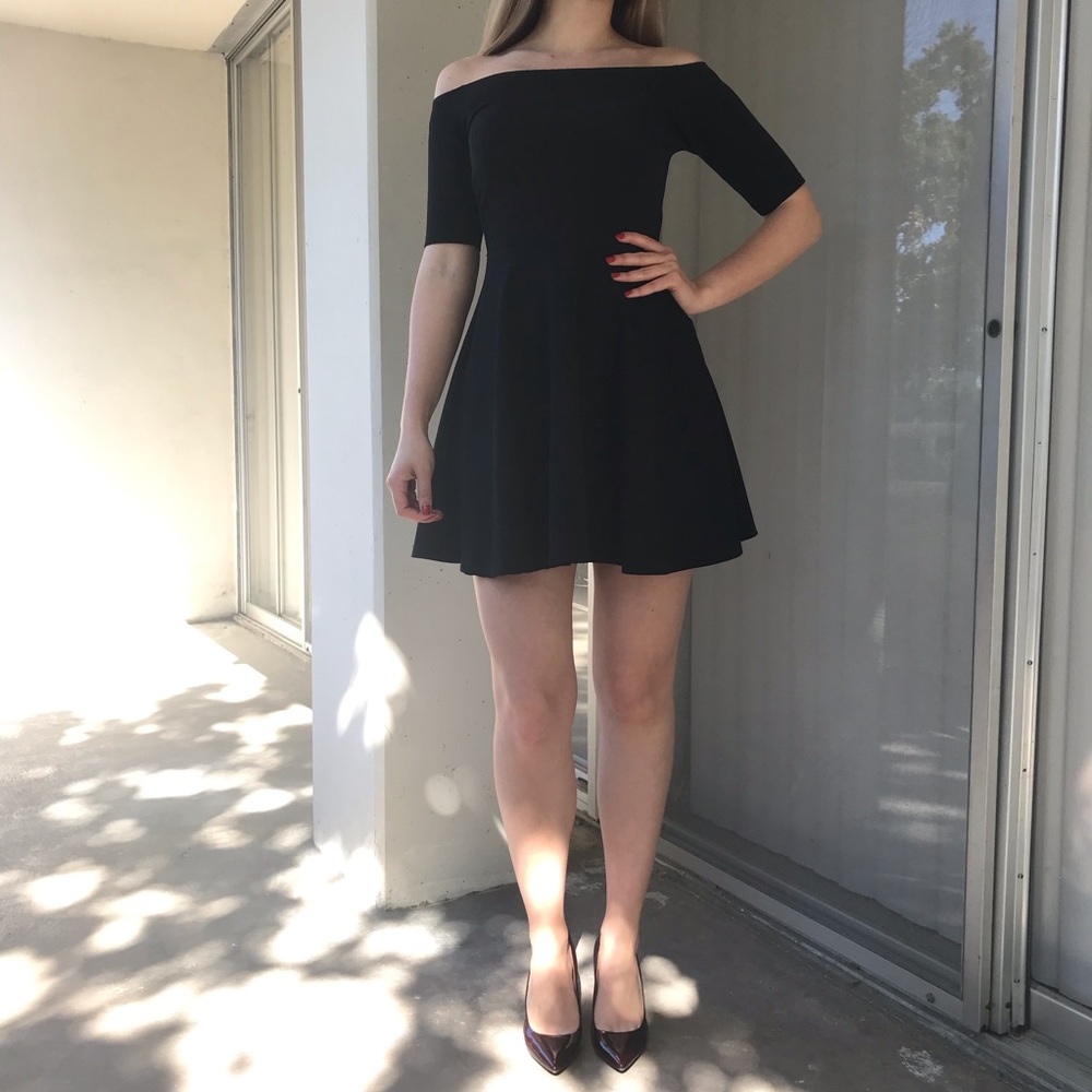 A little black dress - Picture 2 of 6